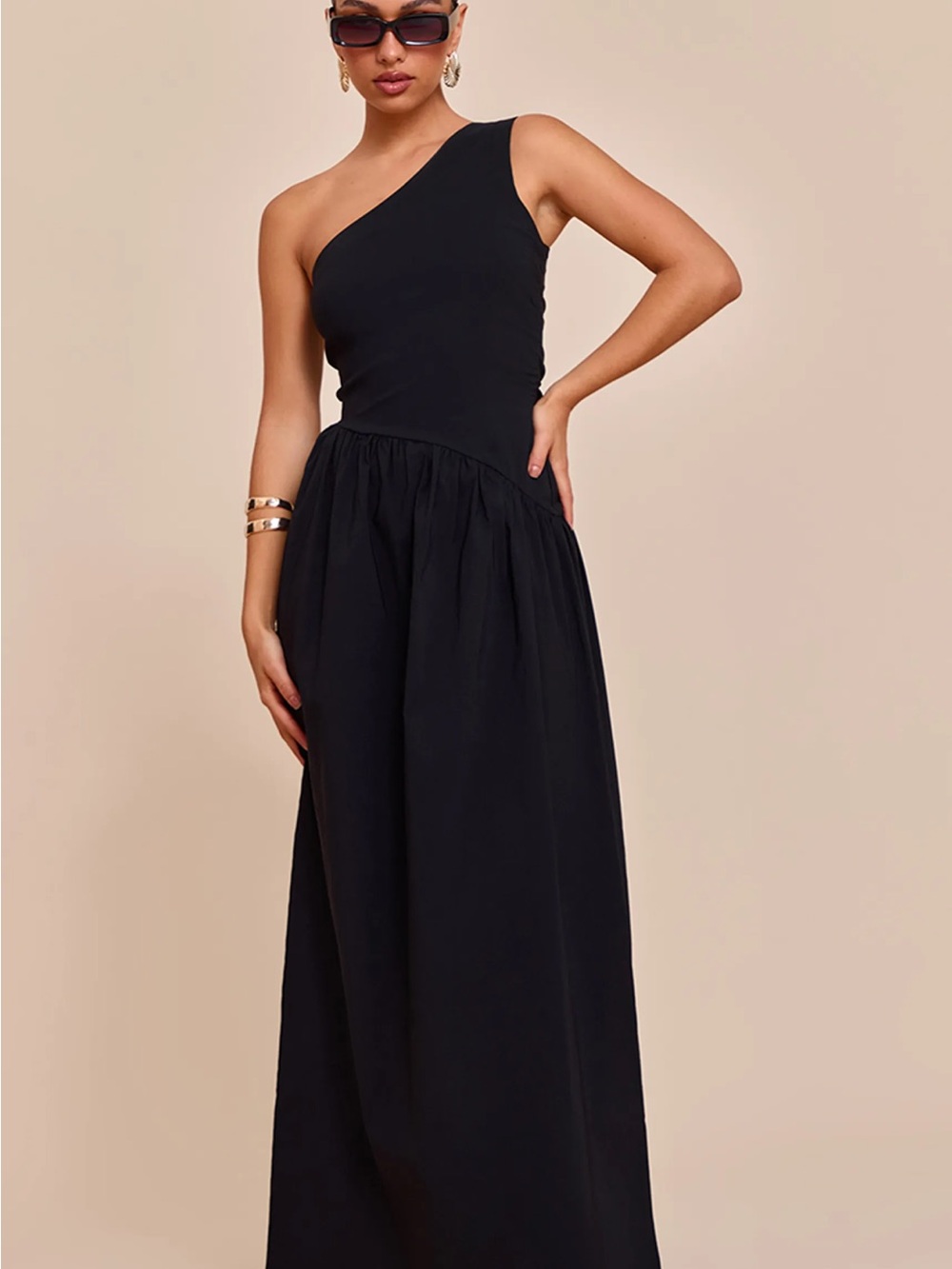 PrettyLittleThing Black One-Shoulder Maxi Dress